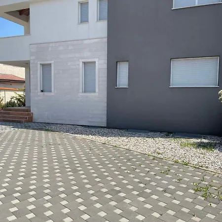Apartments Peti Pula Exterior photo