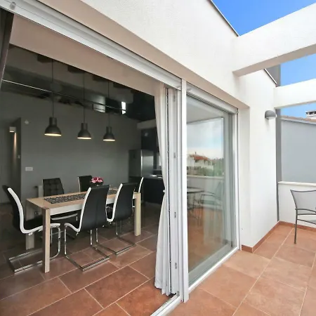 Apartments Peti Pula Exterior photo