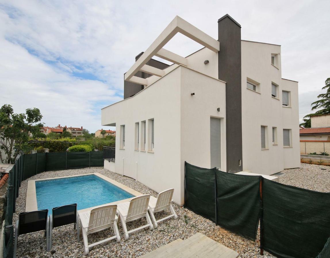 Peti Apartment